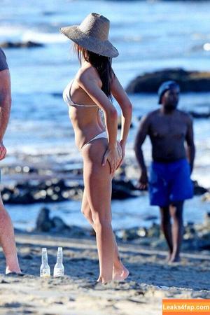 Emily Ratajkowski photo #7583