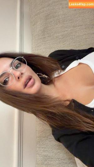 Emily Ratajkowski photo #7654