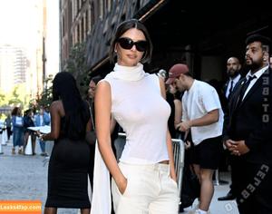 Emily Ratajkowski photo #7688
