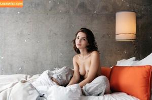 Emily Rudd Ai Porn фото #0086