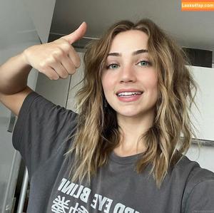 Emily Rudd photo #0008