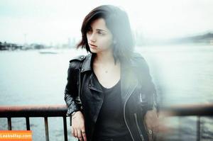Emily Rudd photo #0018
