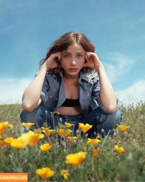 Emily Rudd photo #0060