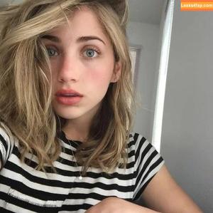 Emily Rudd photo #0064