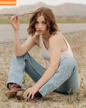 Emily Rudd photo #0065