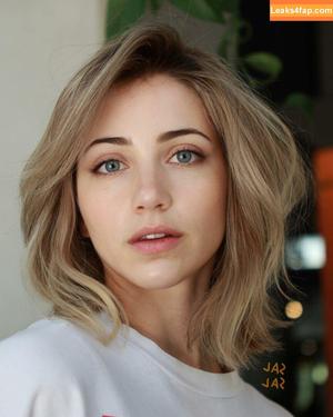 Emily Rudd фото #0203