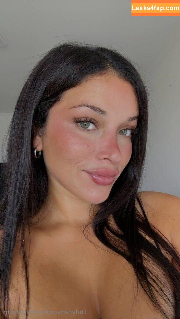 emily.storm / emmariestorm leaked photo photo #0046