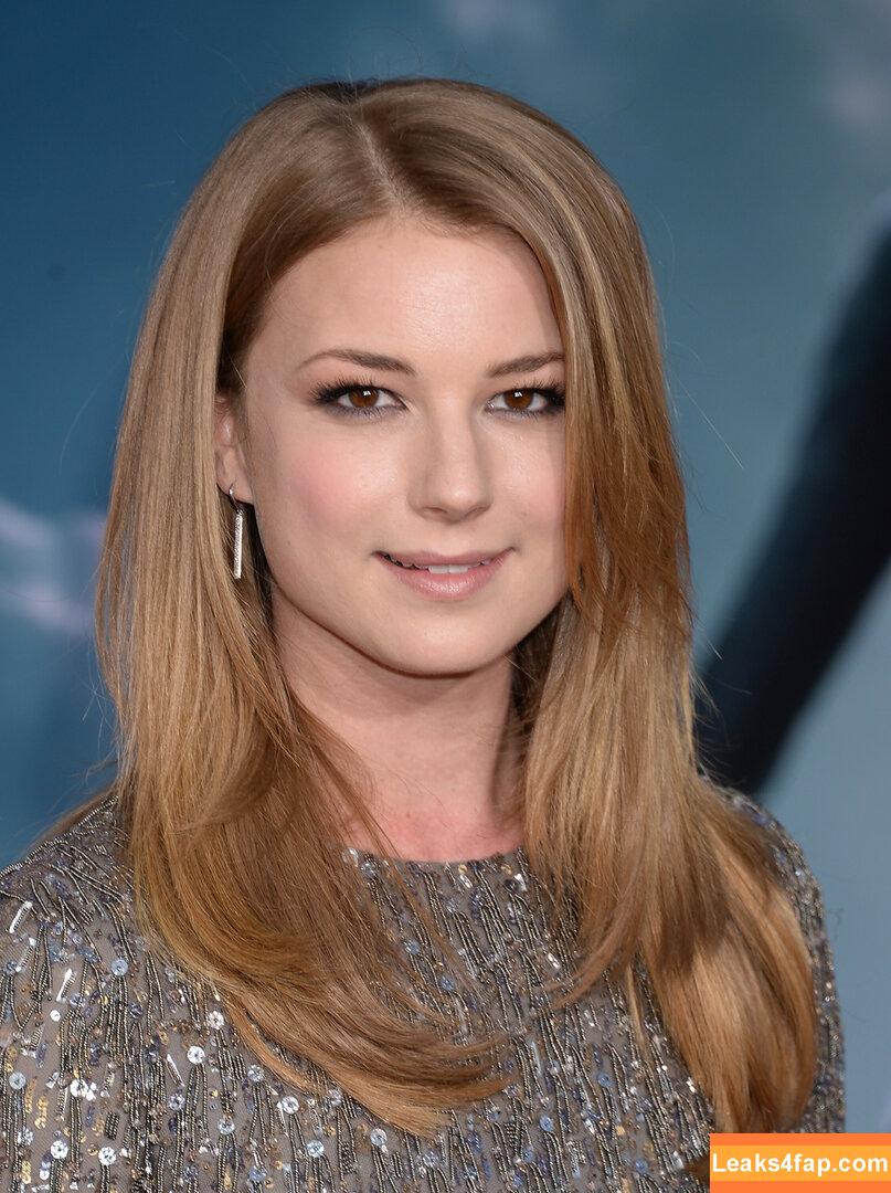 Emily VanCamp / emilyvancamp leaked photo photo #0063