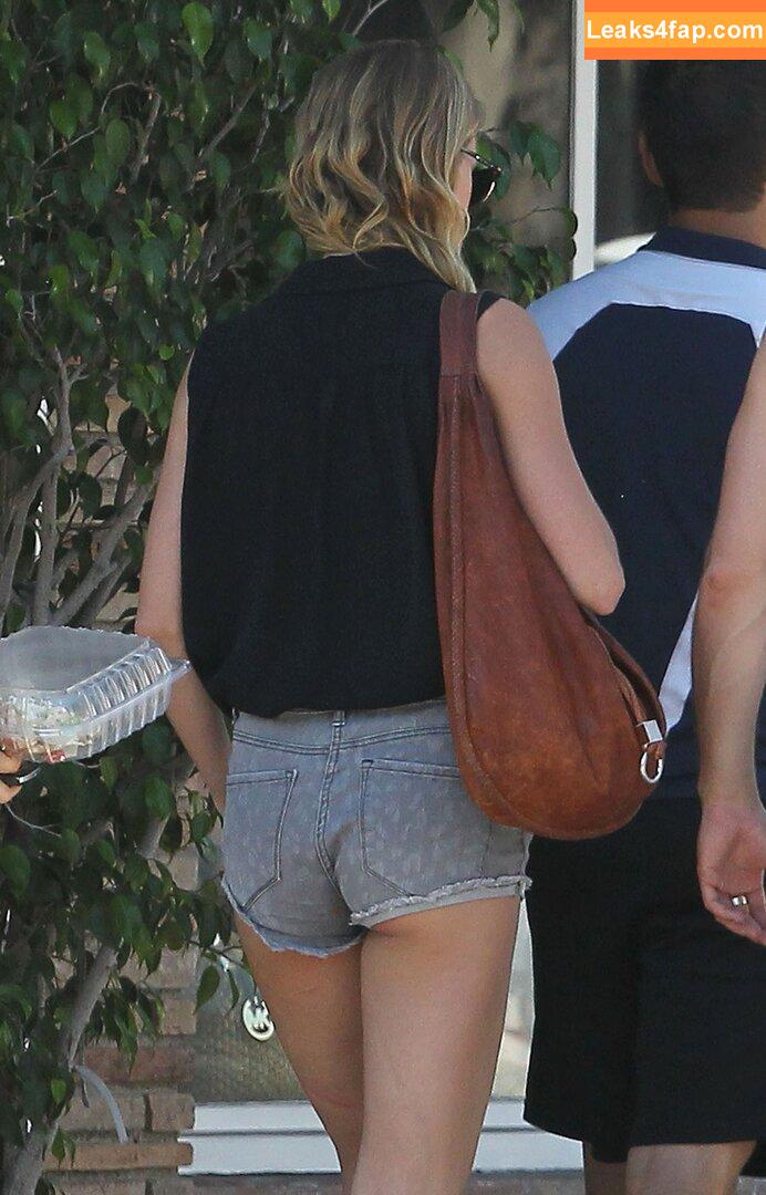 Emily VanCamp / emilyvancamp leaked photo photo #0112