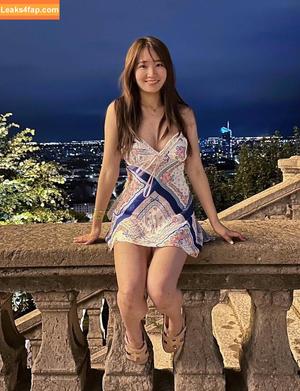 Emily Wang photo #0052