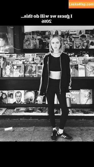 Emily Wickersham photo #0101