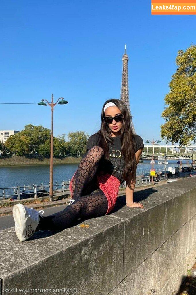 Emily Willis / emilywillisx3 / emilywillisxoxo / emilywillisxxx leaked photo photo #0349