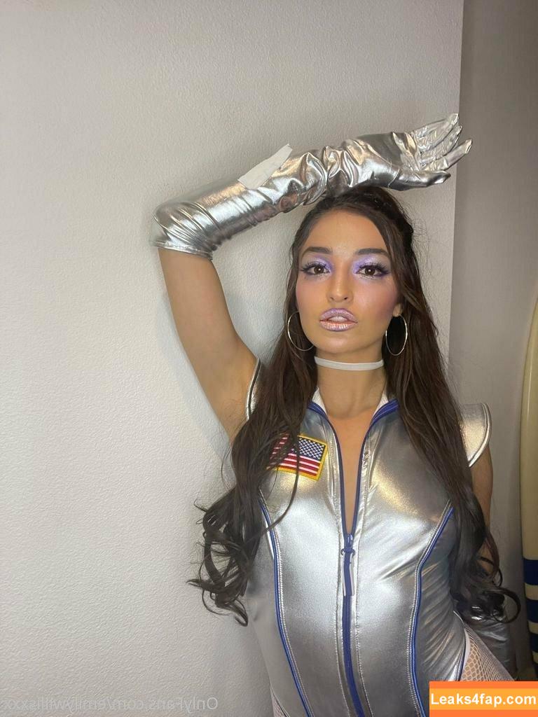 Emily Willis / emilywillisx3 / emilywillisxoxo / emilywillisxxx leaked photo photo #0374