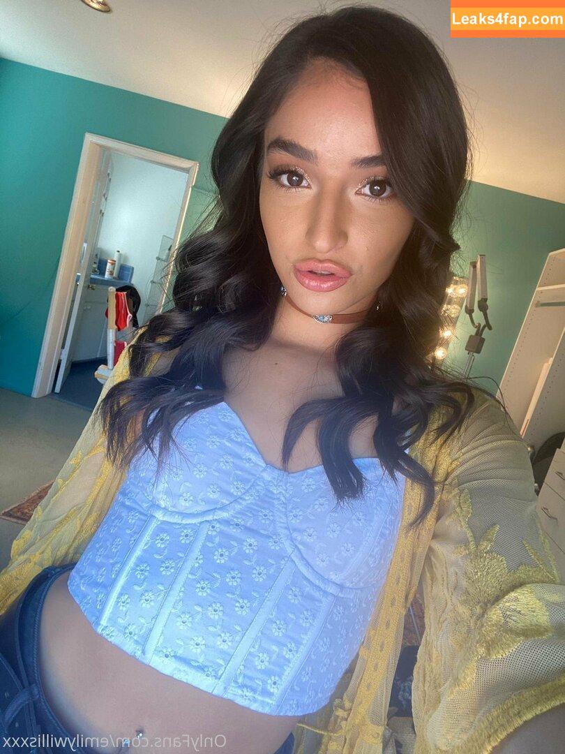 Emily Willis / emilywillisx3 / emilywillisxoxo / emilywillisxxx leaked photo photo #0510