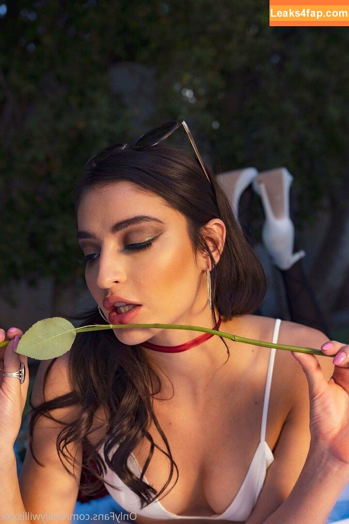 Emily Willis / emilywillisx3 / emilywillisxoxo / emilywillisxxx leaked photo photo #0524