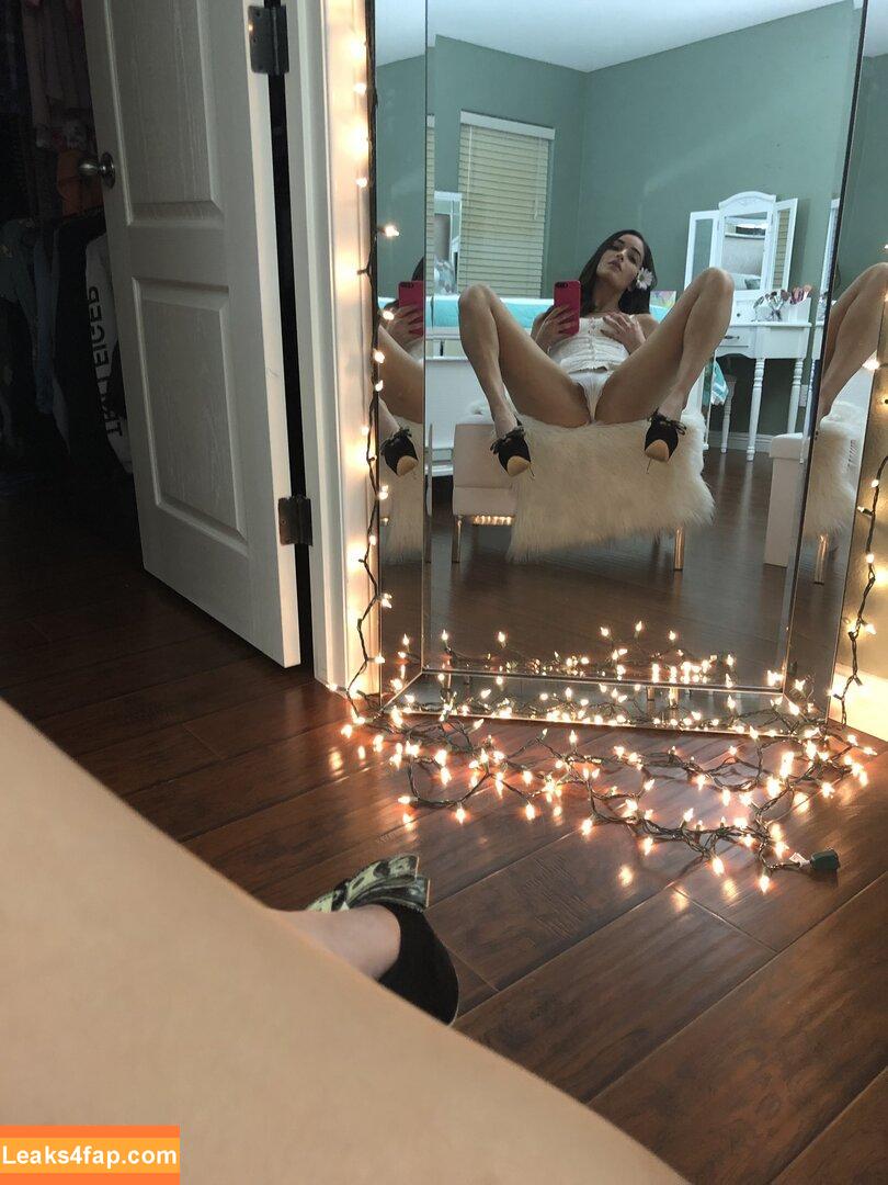 Emily Willis / emilywillisx3 / emilywillisxoxo / emilywillisxxx leaked photo photo #0614