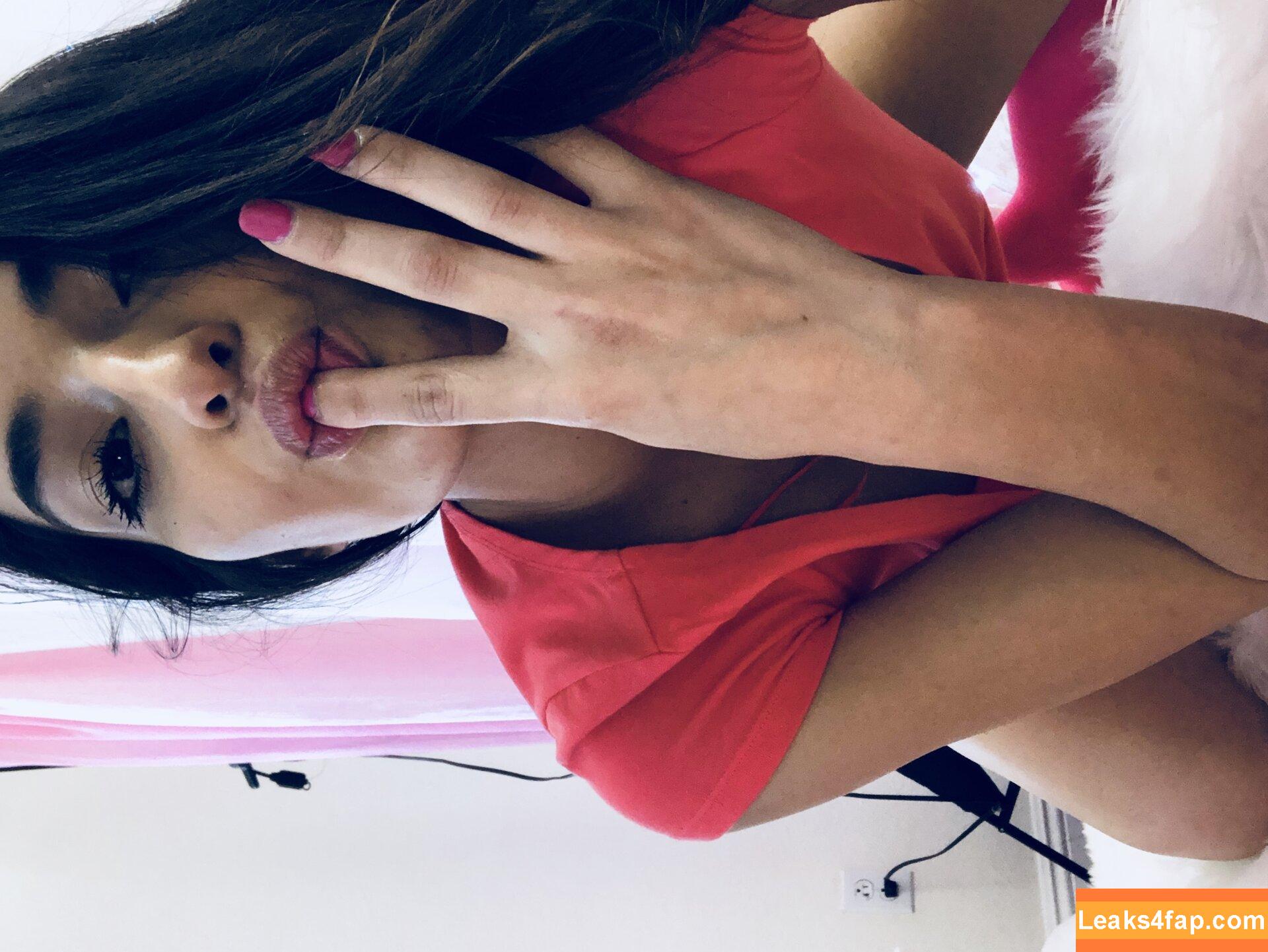 Emily Willis / emilywillisx3 / emilywillisxoxo / emilywillisxxx leaked photo photo #0681