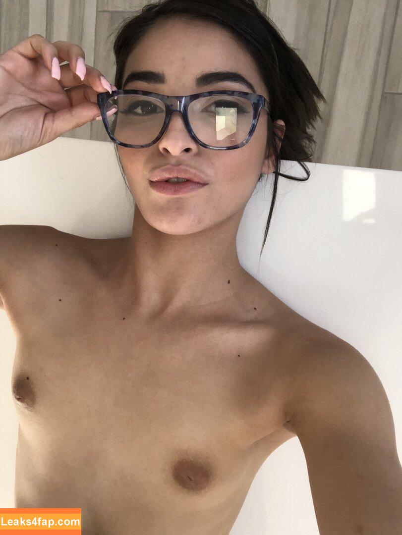 Emily Willis / emilywillisx3 / emilywillisxoxo / emilywillisxxx leaked photo photo #0685