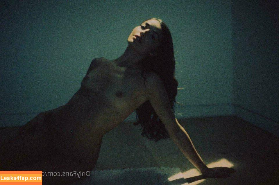 Emily Willis / emilywillisx3 / emilywillisxoxo / emilywillisxxx leaked photo photo #0824