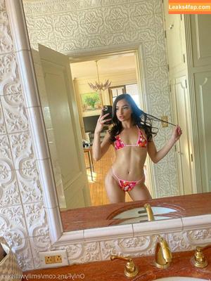 Emily Willis photo #0489