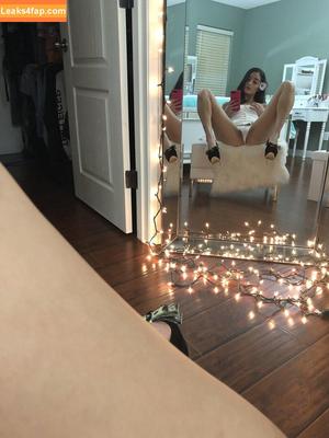 Emily Willis photo #0622