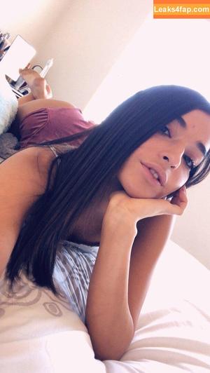 Emily Willis photo #0649