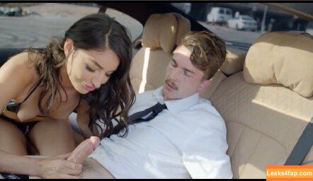 Emily Willis / emilywillisx3 / emilywillisxoxo / emilywillisxxx leaked photo photo #1183