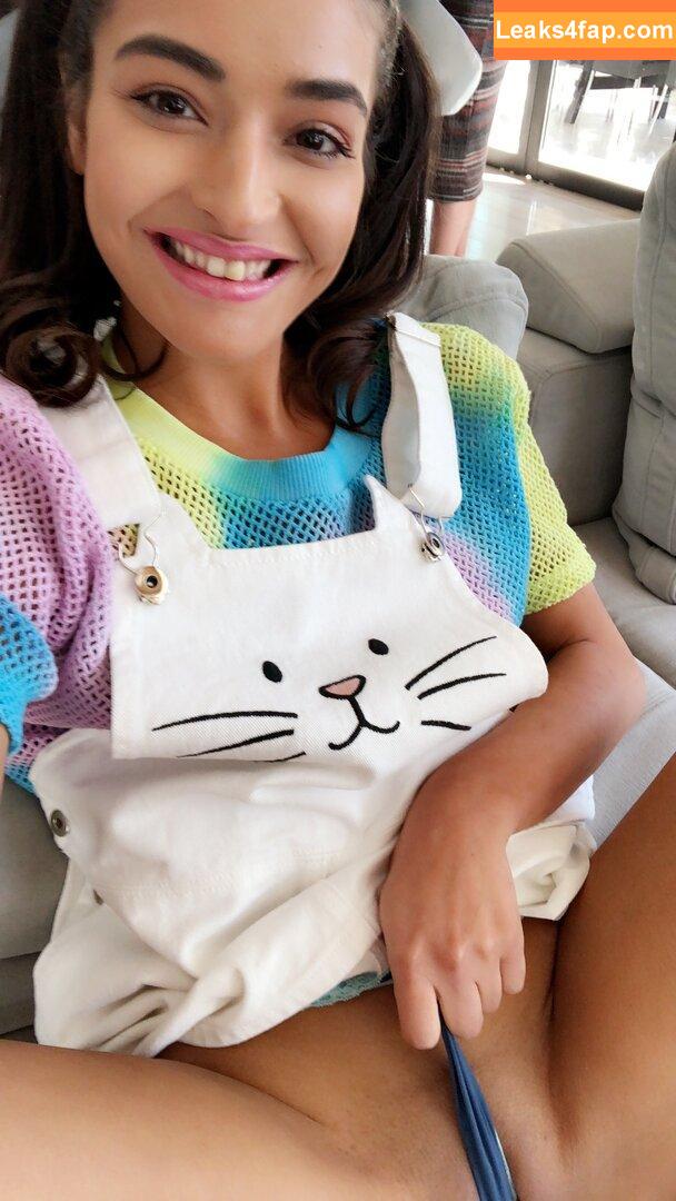 Emily Willis / emilywillisx3 / emilywillisxoxo / emilywillisxxx leaked photo photo #1310