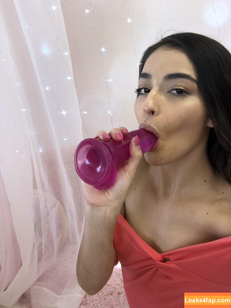 Emily Willis / emilywillisx3 / emilywillisxoxo / emilywillisxxx leaked photo photo #1326