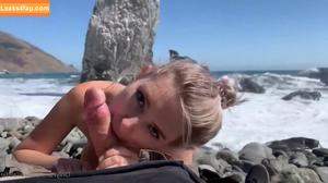 Emily Willis photo #1209