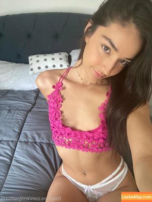 Emily Willis photo #1370