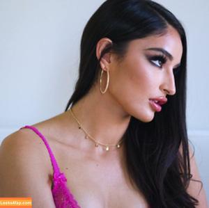 Emily Willis photo #2319