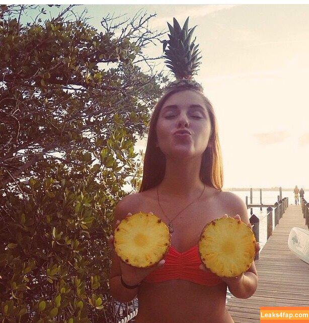 Emily Zeck / thatpineapplegirl leaked photo photo #0067