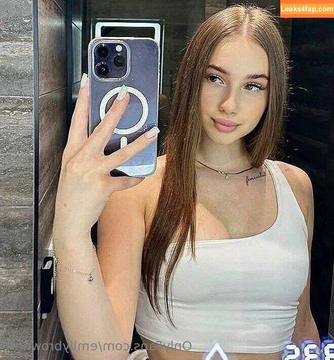 emilybrownnn / emilybrownnnn leaked photo photo #0175