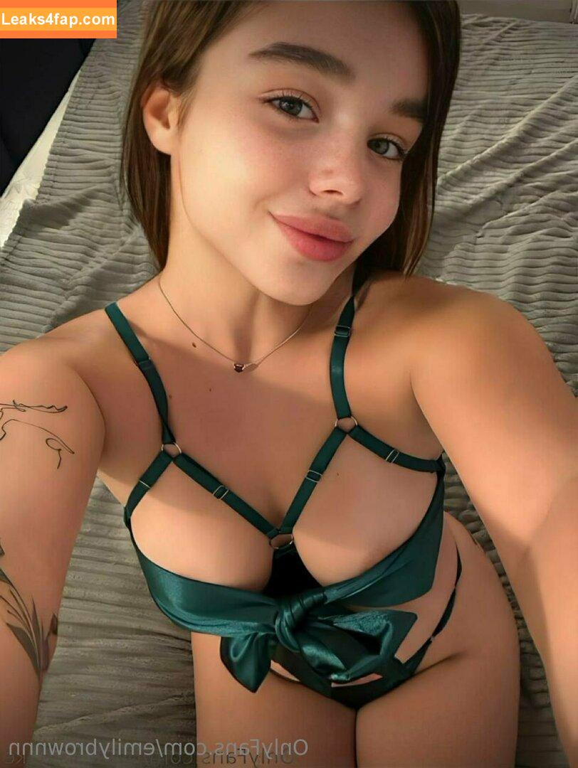 emilybrownnn / emilybrownnnn leaked photo photo #0240