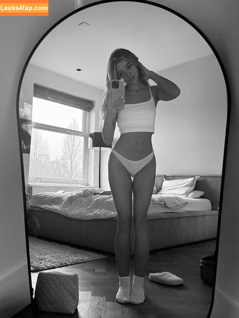 Emilycutiexx / uremilycutieee слитое фото фото #0003