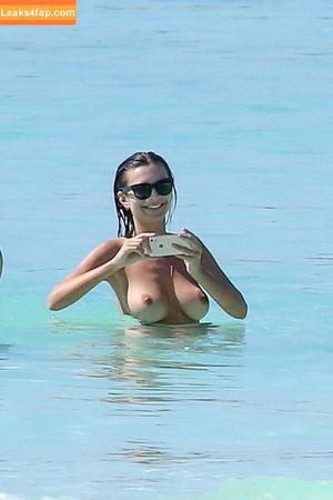 emilyratajkowski photo #0017