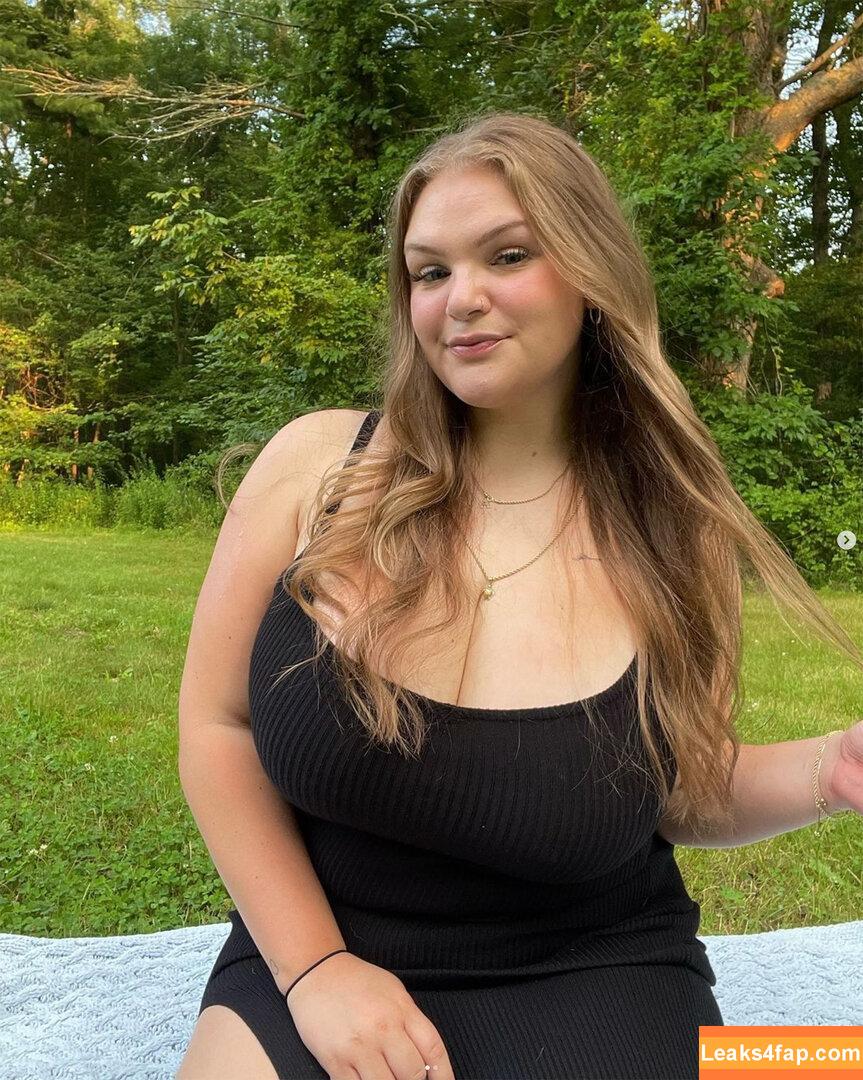 EmilySmalls /  leaked photo photo #0005