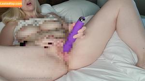 emilyuncoveredfree photo #0001