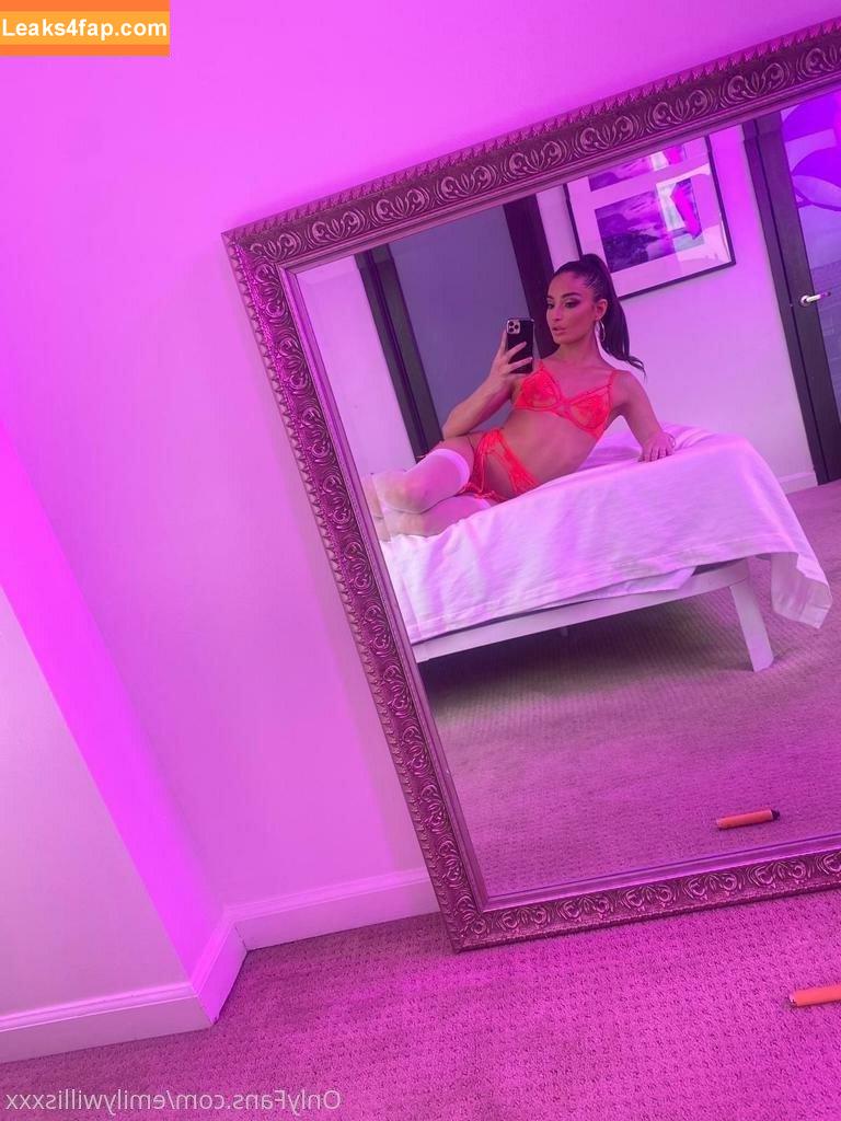 emilywillisxxx / emilywillisxx leaked photo photo #0005