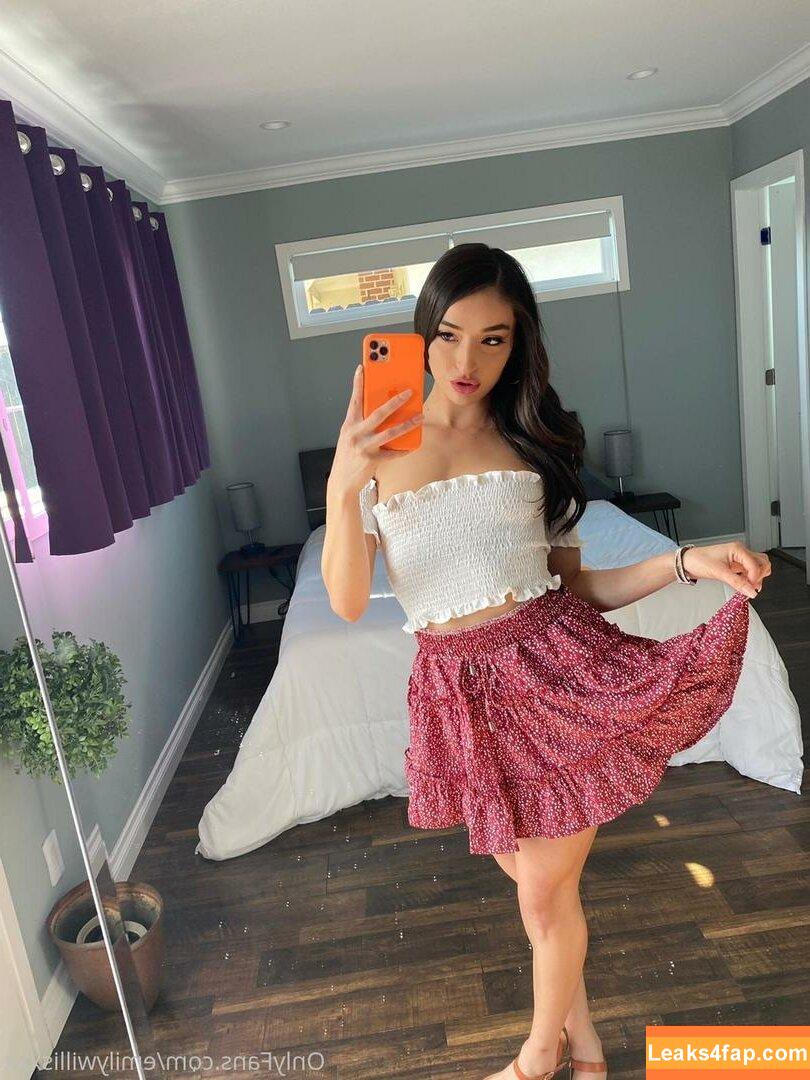 emilywillisxxx / emilywillisxx leaked photo photo #0028