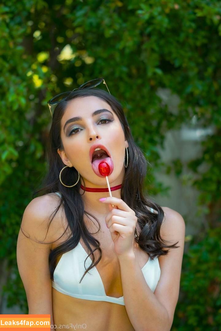 emilywillisxxx / emilywillisxx leaked photo photo #0052