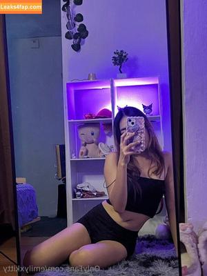 emilyxkitty photo #0025