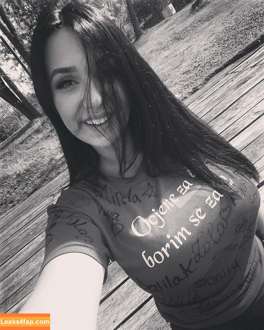 Emina Jahi / emiinajahic leaked photo photo #0011