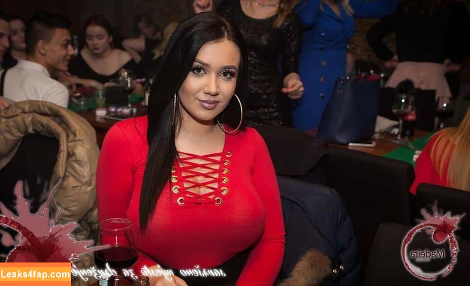 Emina Jahi / emiinajahic leaked photo photo #0042