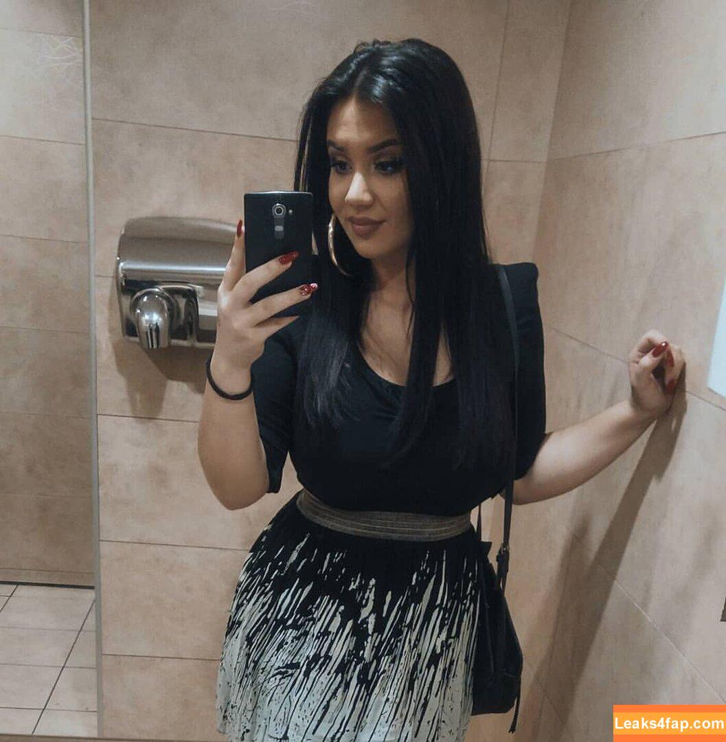 Emina Jahi / emiinajahic leaked photo photo #0069