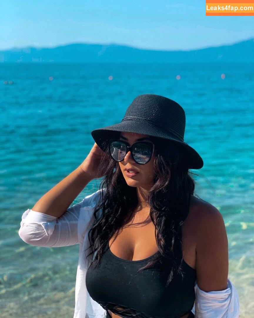 Emina Jahi / emiinajahic leaked photo photo #0082