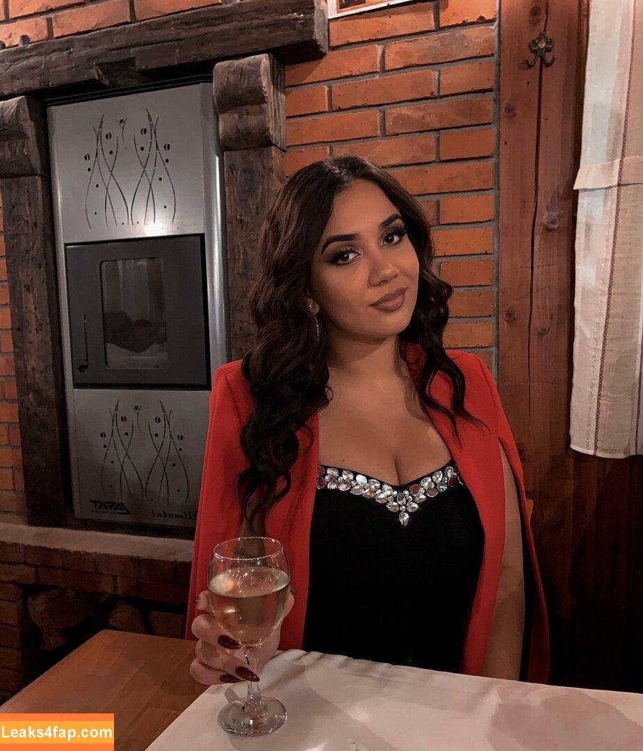 Emina Jahi / emiinajahic слитое фото фото #0085