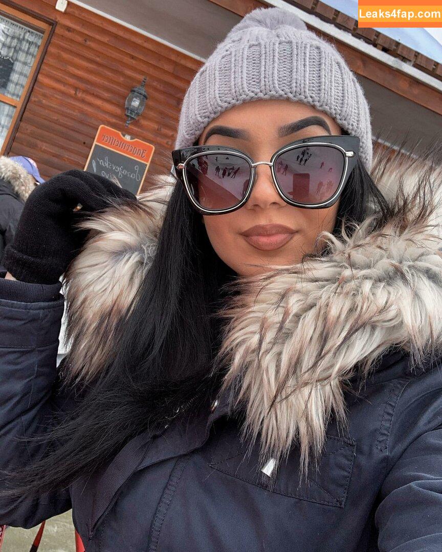 Emina Jahi / emiinajahic leaked photo photo #0095