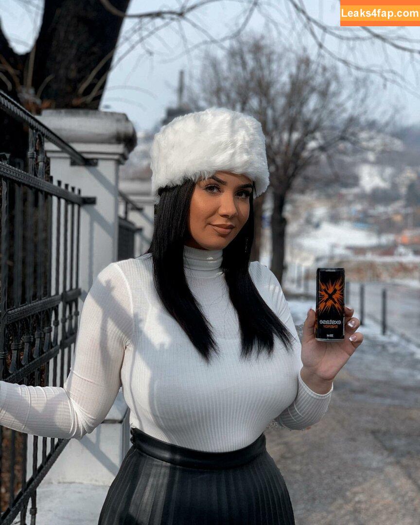 Emina Jahi / emiinajahic leaked photo photo #0103